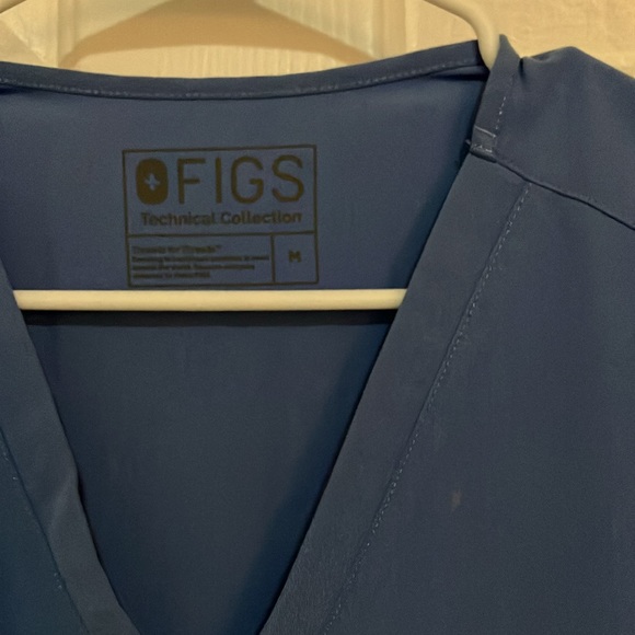 Figs Medium Casma Top in Ceil Blue - Picture 2 of 3